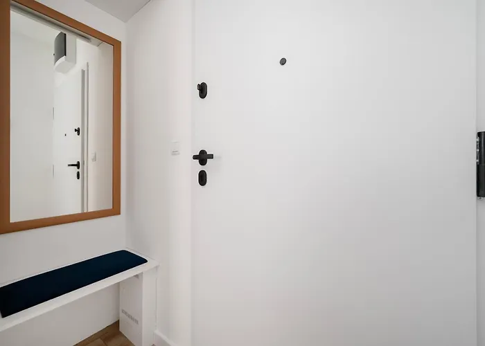 Wieckowskiego View By Bookinghost